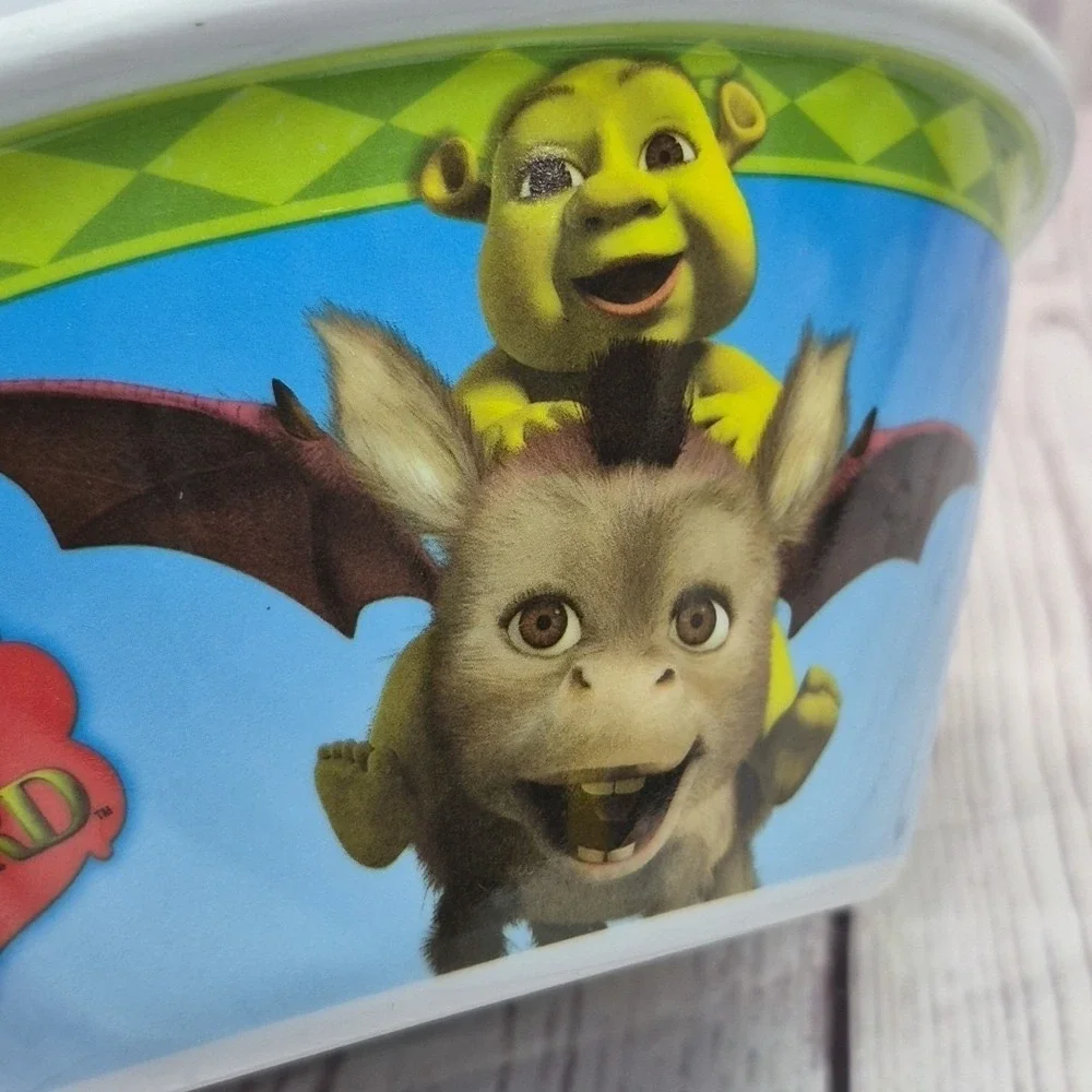 Lot of 2 Kellogg's Plastic Cereal Bowls, Shrek The Third, New